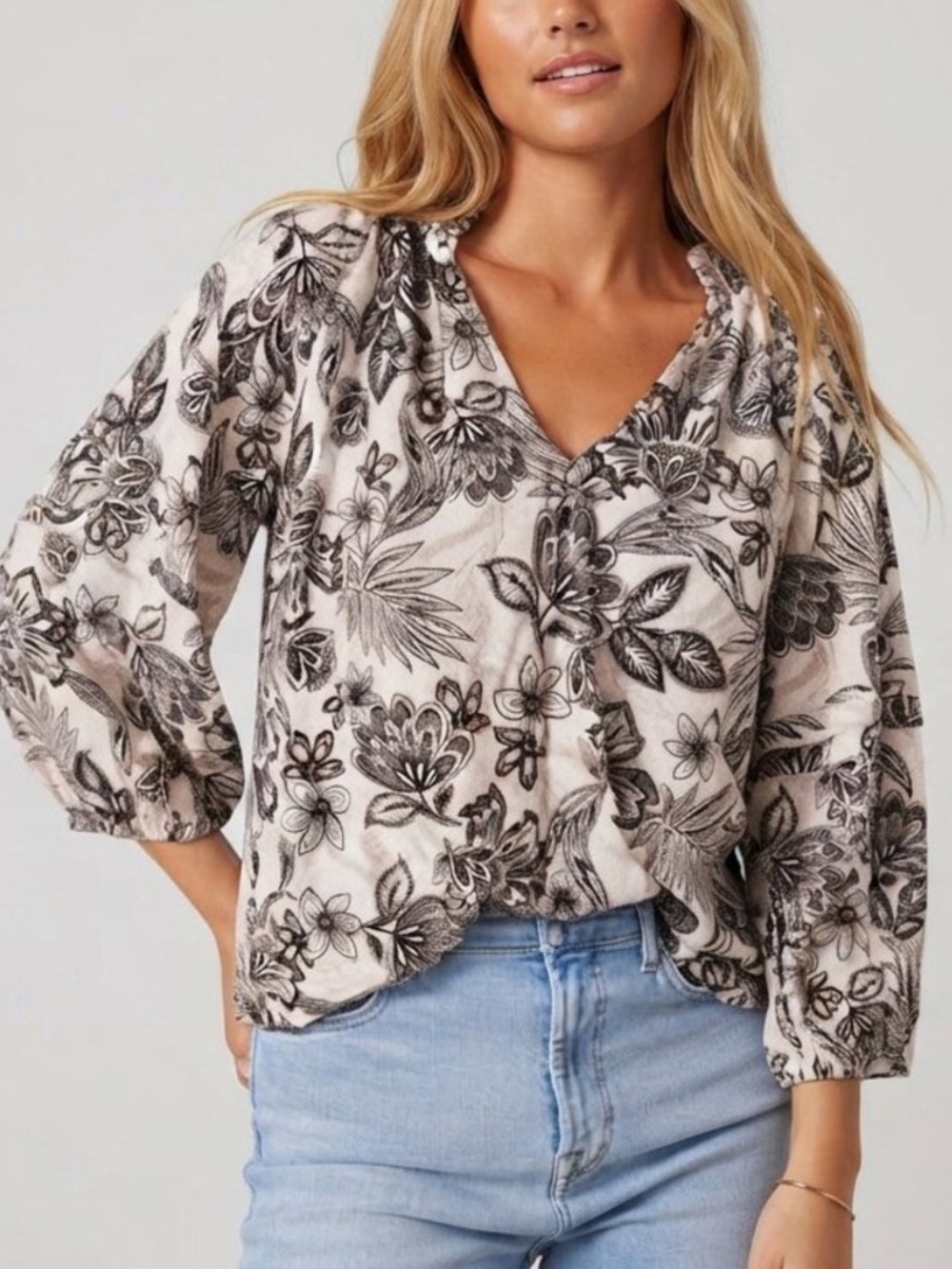 New! Evereve Jovi Floral V-Neck Balloon Sleeve Blouse Size XS 39955